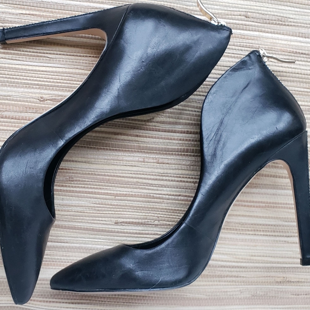 BCBG Generation Black Gold Zipper Heels